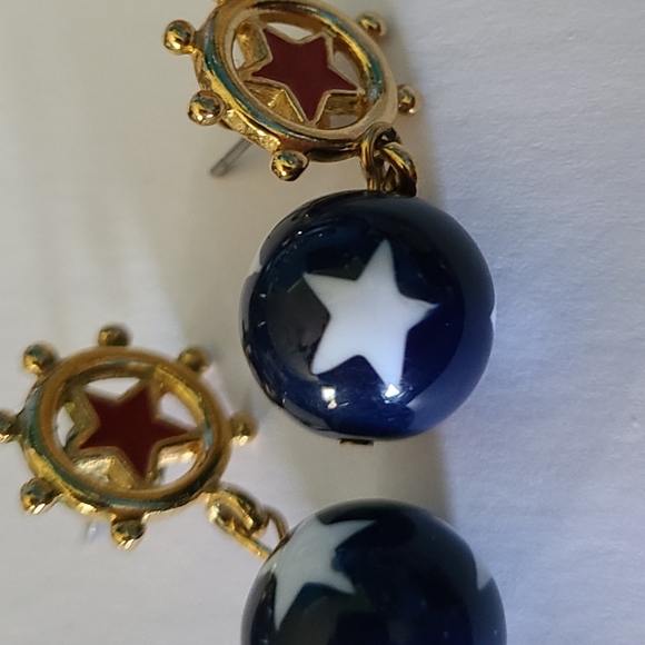 Vintage 1993 Avon Star Spangle Dangle Ball Pierced Earrings Patriotic Flag USA - Picture 2 of 4